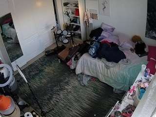 voyeurcam-hornyhostel-02 live cam profile