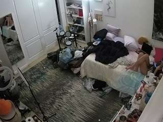 voyeurcam-hornyhostel-02 live cam profile