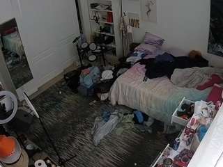 voyeurcam-hornyhostel-02 live cam profile