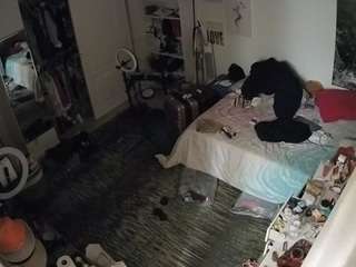 voyeurcam-hornyhostel-02