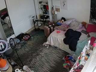 voyeurcam-hornyhostel-02