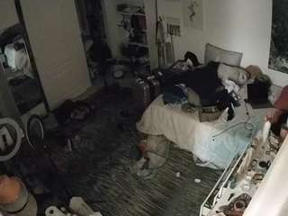 voyeurcam-hornyhostel-02