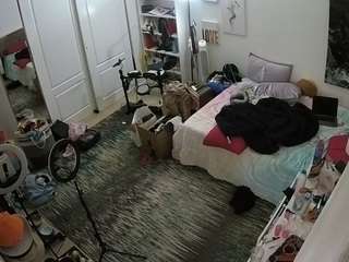 voyeurcam-hornyhostel-02