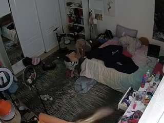 voyeurcam-hornyhostel-02