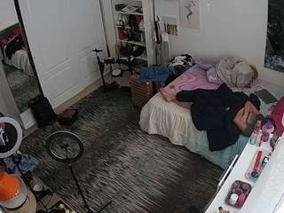 voyeurcam-hornyhostel-02
