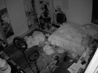 voyeurcam-hornyhostel-02