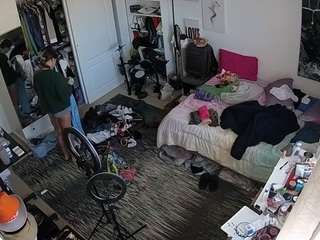 voyeurcam-hornyhostel-02