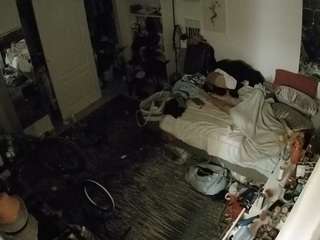 voyeurcam-hornyhostel-02