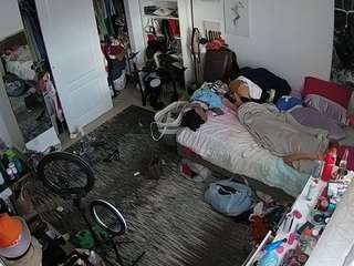 voyeurcam-hornyhostel-02