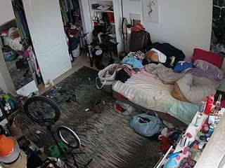 voyeurcam-hornyhostel-02