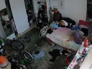 voyeurcam-hornyhostel-02
