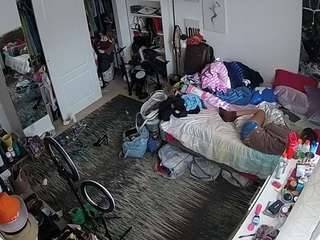 voyeurcam-hornyhostel-02