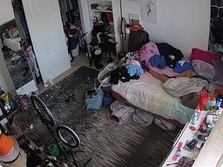 Ten model jest teraz na żywo. voyeurcam-hornyhostel-02