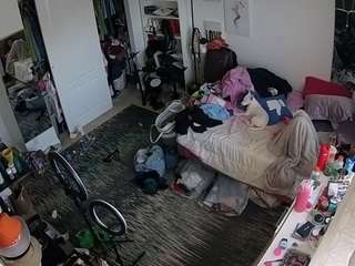 Эта модель сейчас онлайн. voyeurcam-hornyhostel-02