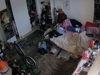 โมเดลนี้กำลังถ่ายทอดสดอยู่. voyeurcam-hornyhostel-02