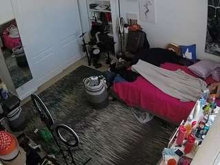 voyeurcam-hornyhostel-02