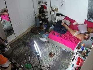 voyeurcam-hornyhostel-02