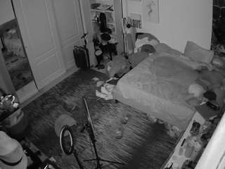 voyeurcam-hornyhostel-02
