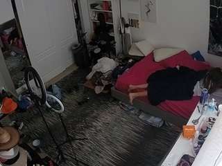 voyeurcam-hornyhostel-02