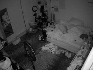 voyeurcam-hornyhostel-02