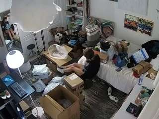 voyeurcam-hornyhostel-02