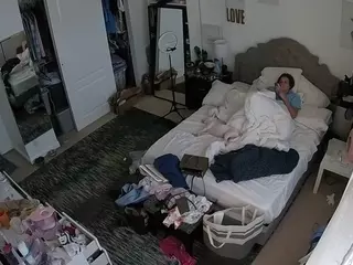 voyeurcam hornyhostel 02's Live Sex Cam Show