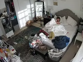 voyeurcam hornyhostel 02's Live Sex Cam Show