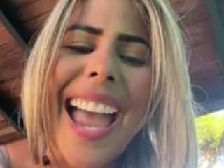 Live webcam model jennermd on Soda Cams