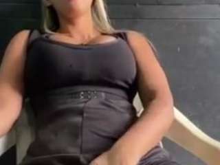 Live webcam model jennermd on Soda Cams