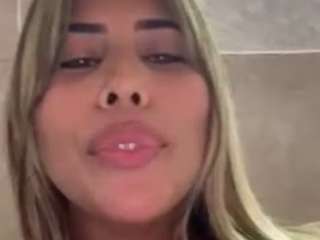 Live webcam model jennermd on Soda Cams