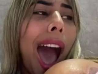 Live webcam model jennermd on Soda Cams