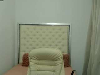 erykajoyy's CamSoda show and profile