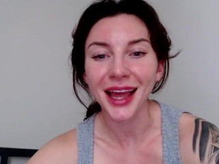 Maria Grey xo (Mariagreyxo) Cam: Free Live Nude Sex Show & Chat ...