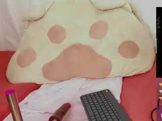 HOLLY-JORDA's Live Sex Cam Show