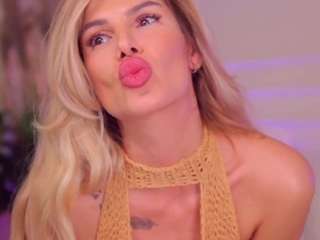 rachelquinn, female webcam model,  years old, on live webcam