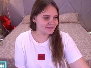 vinnasky's CamSoda show and profile