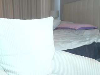 Live webcam model camilaagomezz on Soda Cams