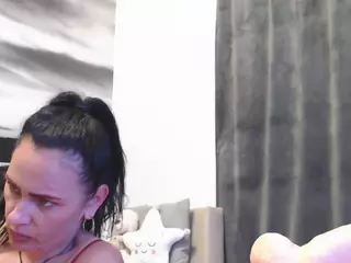 andreeaboobs's Live Sex Cam Show