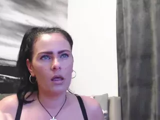 andreeaboobs's Live Sex Cam Show