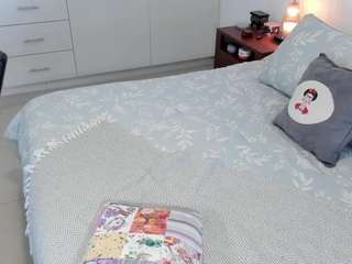 le modèle sarabubbles est en webcam porno dans un show sur le site camsoda, il possède les tags suivants: ass,asshole,toys,thick,tease,tattoos,swallow,spank,smoking,red hair,pussy,natural,milf,middle aged,lush,lovense,gagging,facial,drinking,dirty-talk