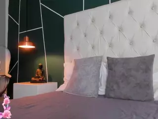 VERONICA's Live Sex Cam Show