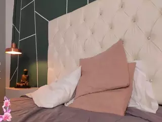 VERONICA's Live Sex Cam Show