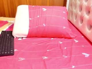 le modèle esperanzamiller est en webcam porno dans un show sur le site camsoda, il possède les tags suivants: ahegao,anal,thong,tattoos,strip,spank,smoking,pussy,middle aged,mature,lush,lingerie,fingers,feet,drinking,dildo,cum,brown-eyes,bikini,bedroom