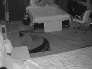 voyeurcam-baileybase-room