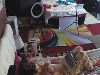  voyeurcam-baileybase-room chat room