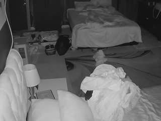 voyeurcam-baileybase-room