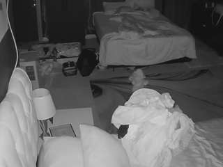voyeurcam-baileybase-room
