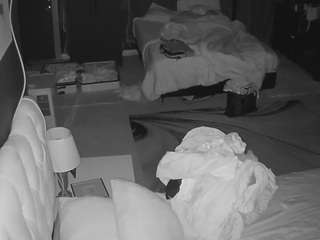 voyeurcam-baileybase-room
