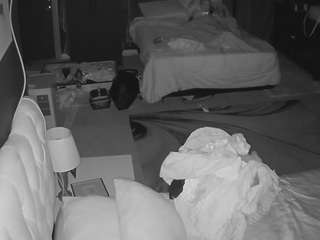 voyeurcam-baileybase-room