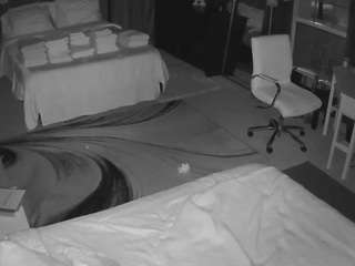 voyeurcam-baileybase-room